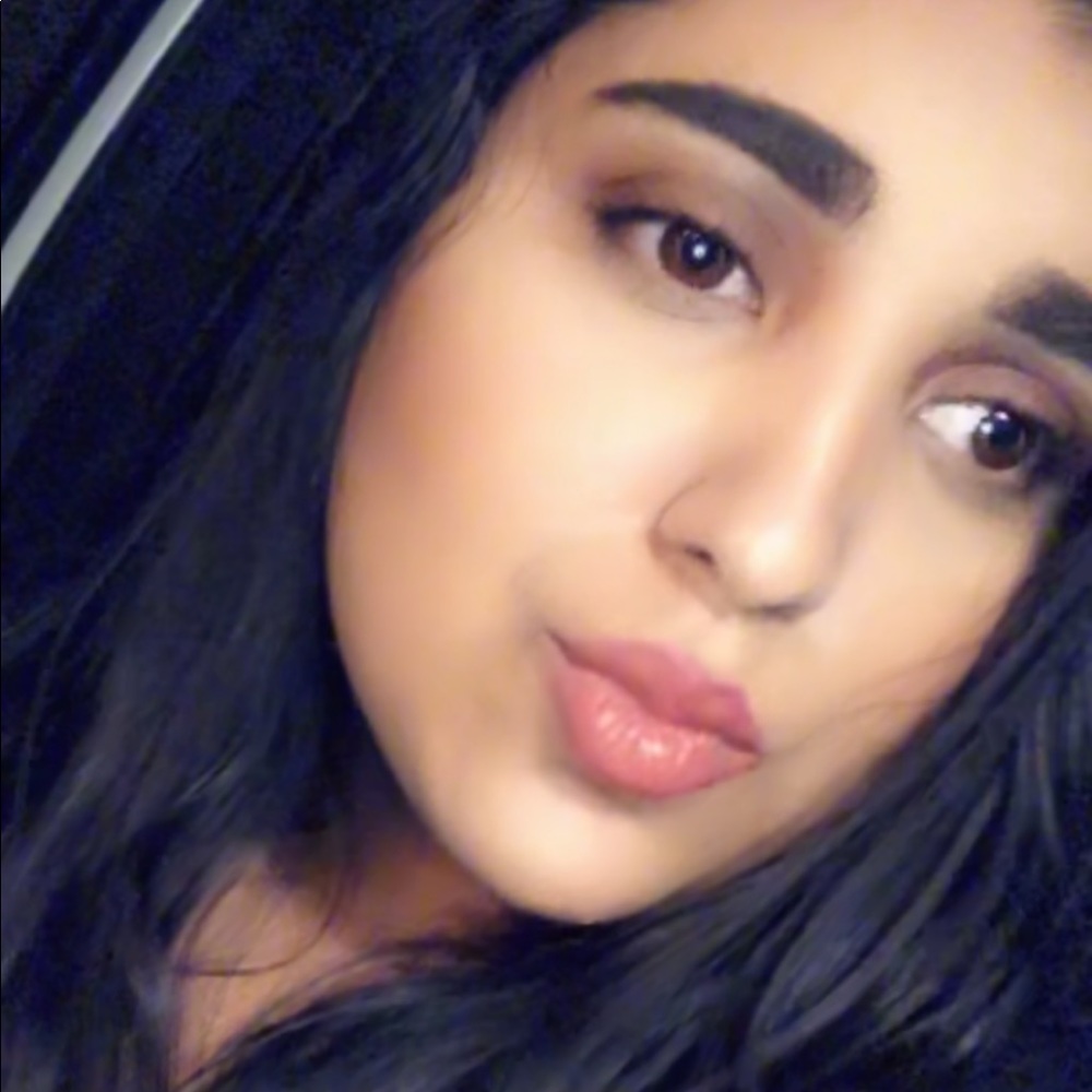 Meet your Posher, Sabrina